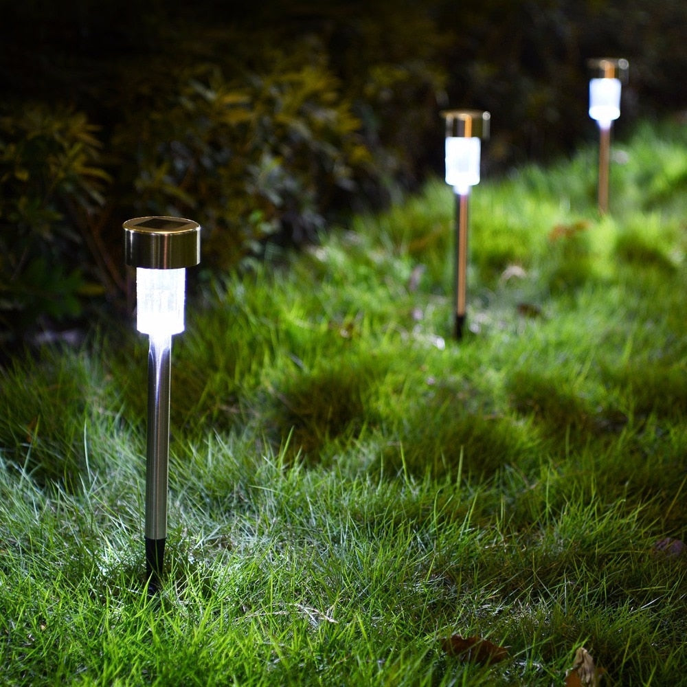 Luminária de Jardim com Energia Solar. Moderna e a Prova D'água. Valorize seu Jardim e Passarelas Economizando Energia com Estilo. Fixação por "Espeto"