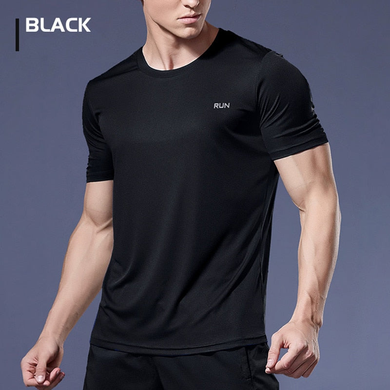 Camiseta Masculina de Treino, Com Secagem Rápida e Respirável. Atente para a Conversão da Numeração